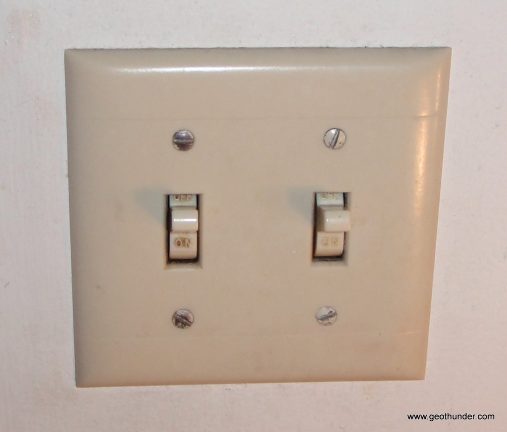 how to wire a wall switch to a light photo - 3