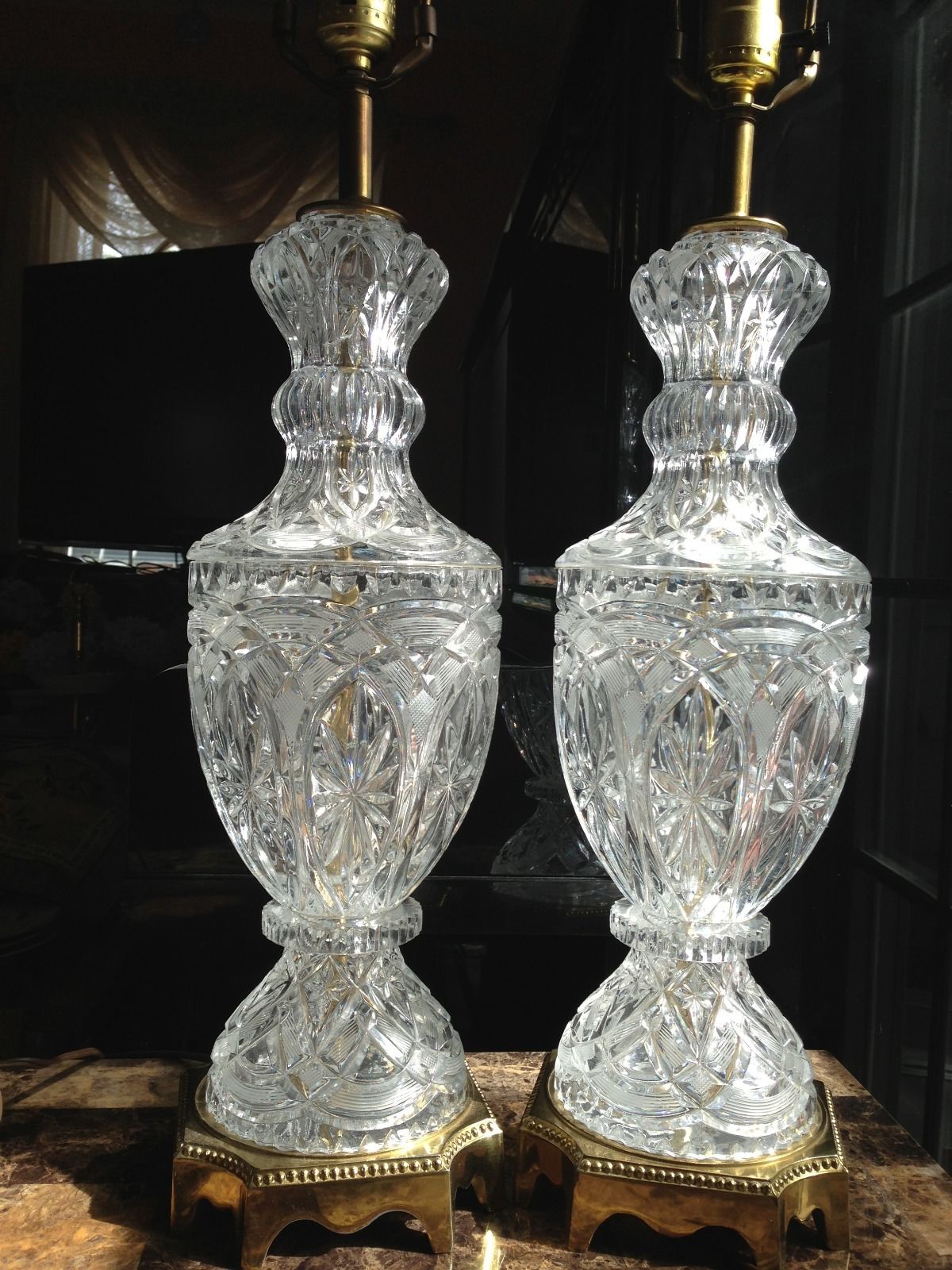 Discover the beauty of Lead crystal lamps | Warisan Lighting