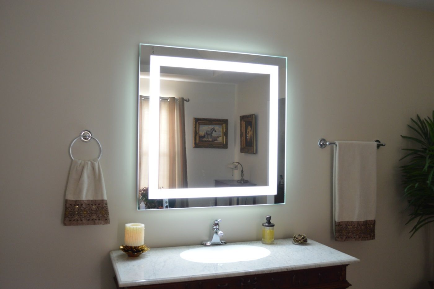 lighted vanity mirror wall photo - 3