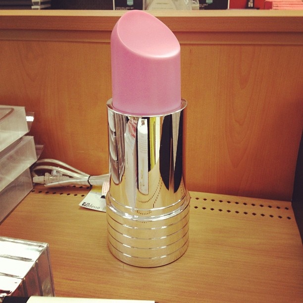 lipstick lamp photo - 5