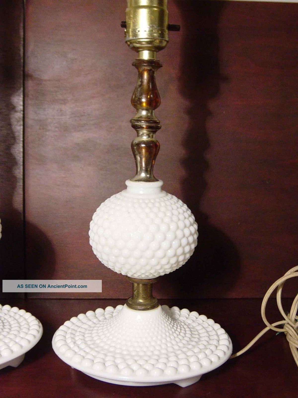 milk glass table lamps photo - 6