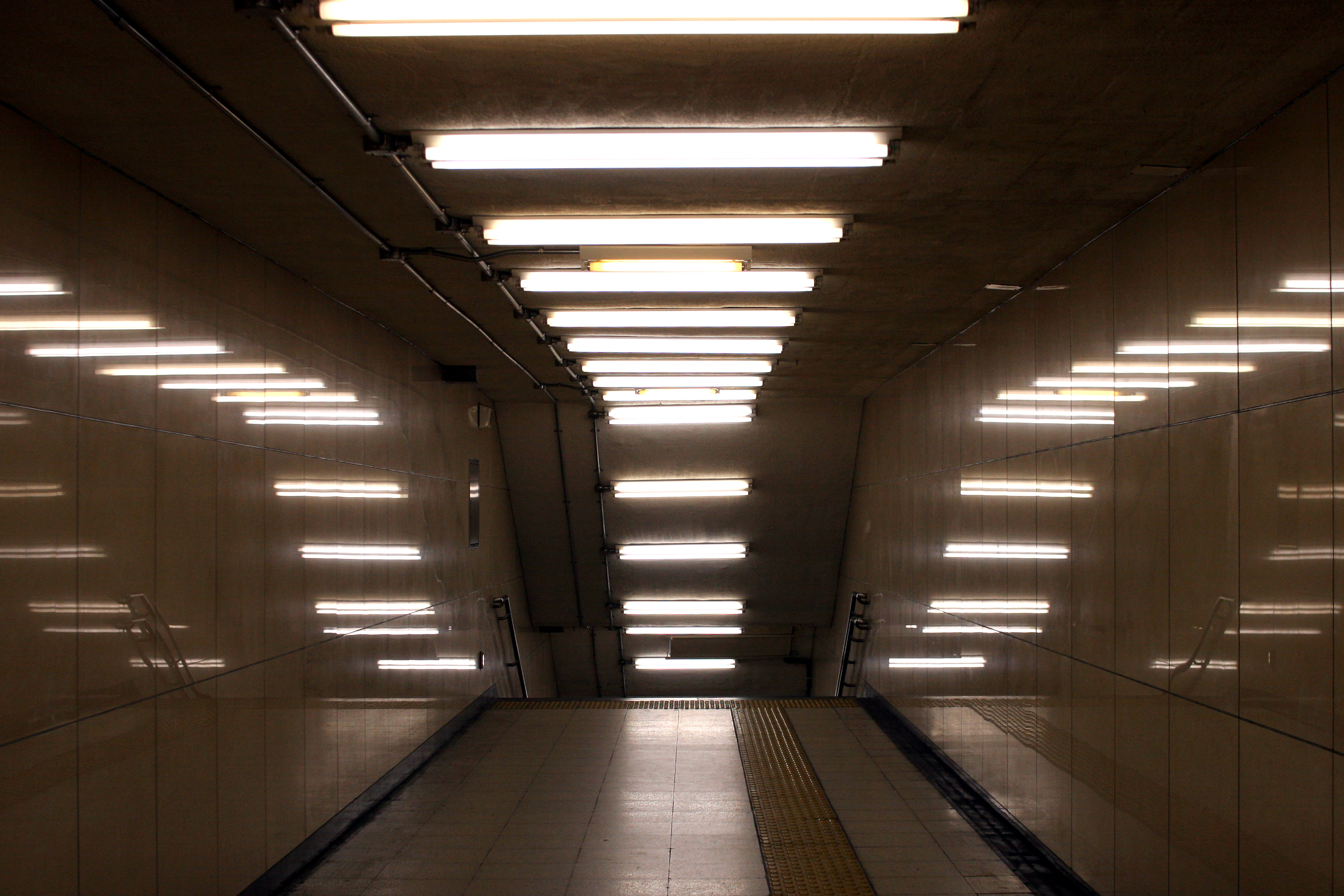 modern fluorescent ceiling lights photo - 1