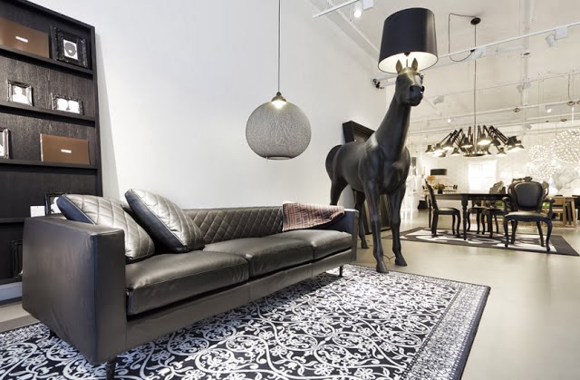 moooi horse lamp photo - 1