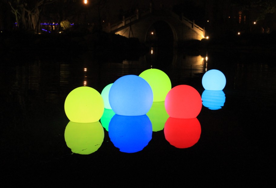 outdoor ball lights photo - 5