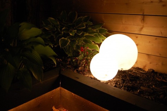 outdoor globe lights photo - 10