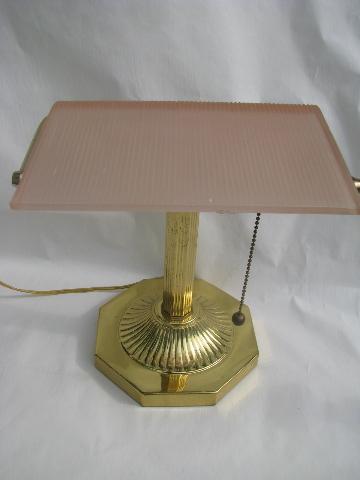 pink desk lamp photo - 6