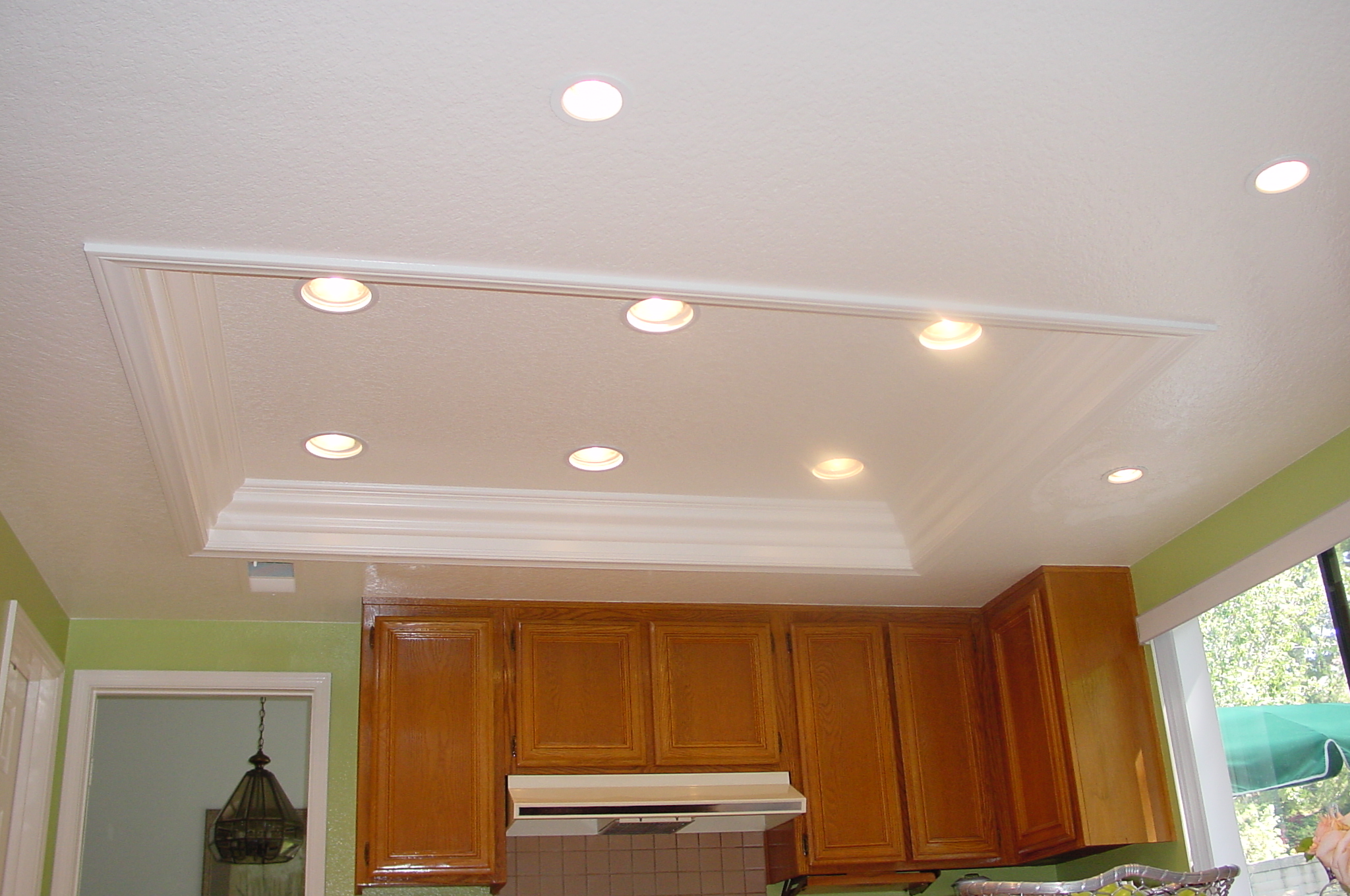 pot light in kitchen ceiling