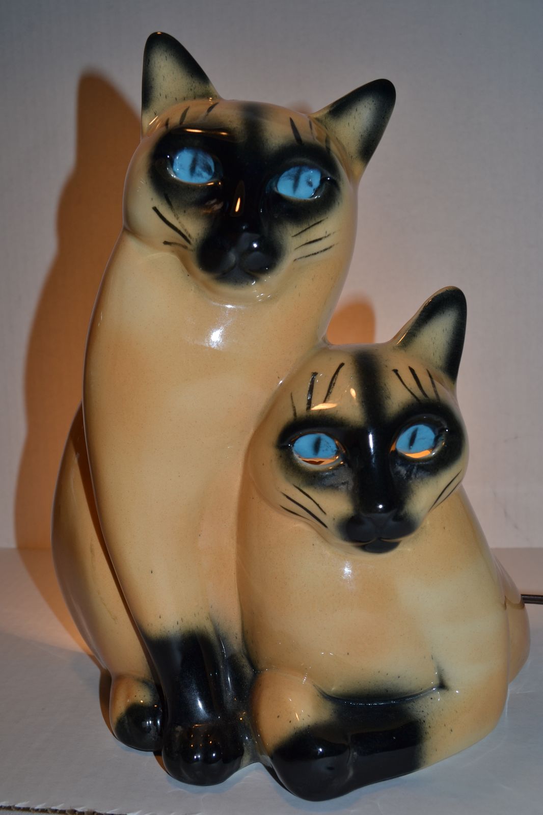 siamese cat lamp photo - 2