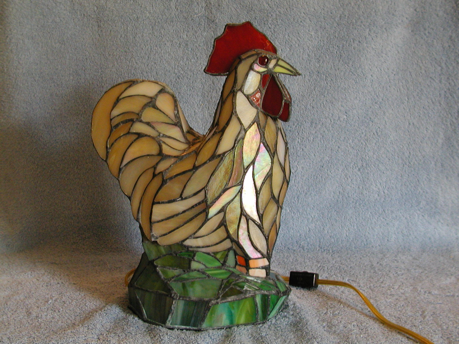 stained glass rooster lamp photo - 4