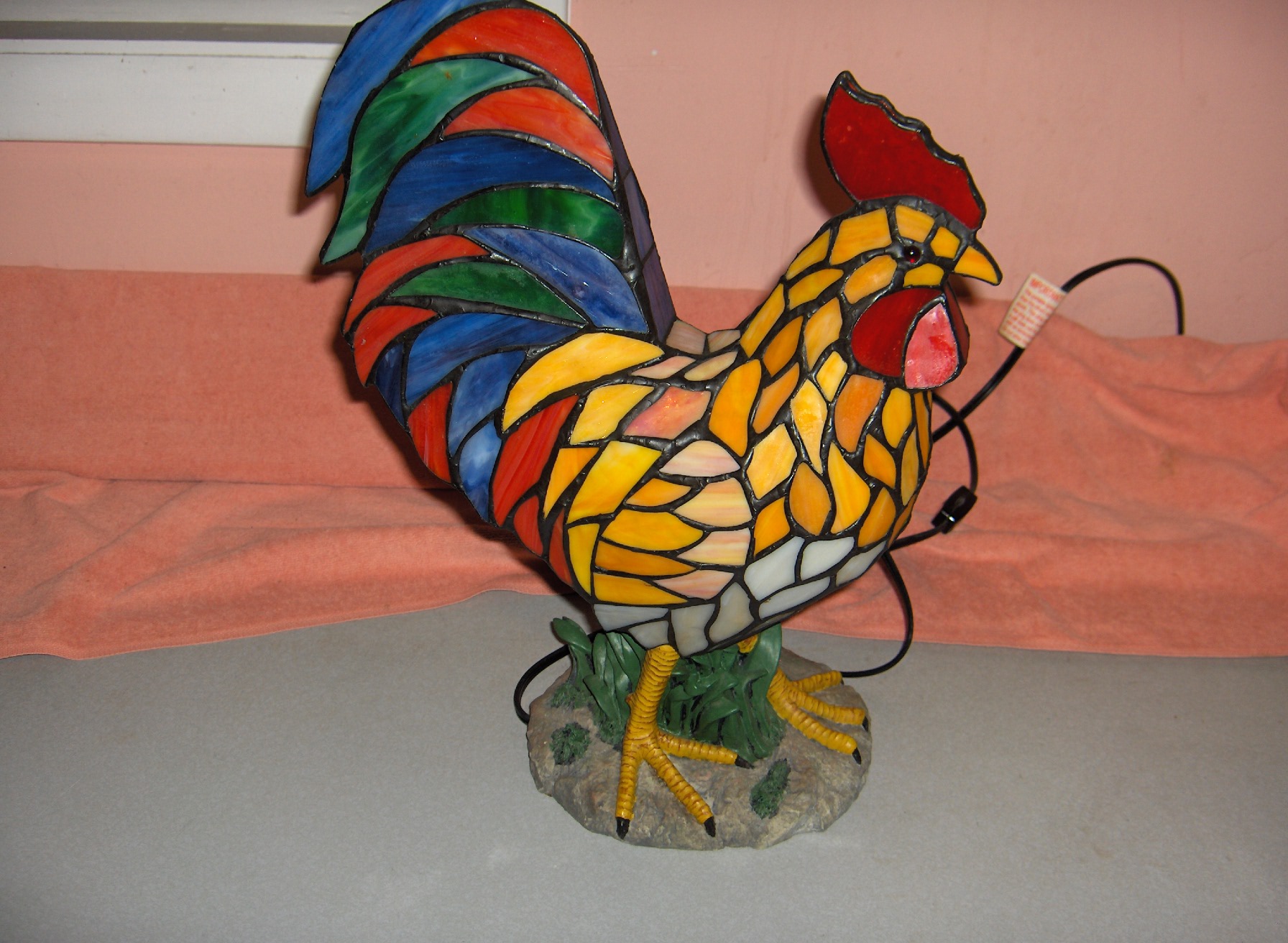 stained glass rooster lamp photo - 6