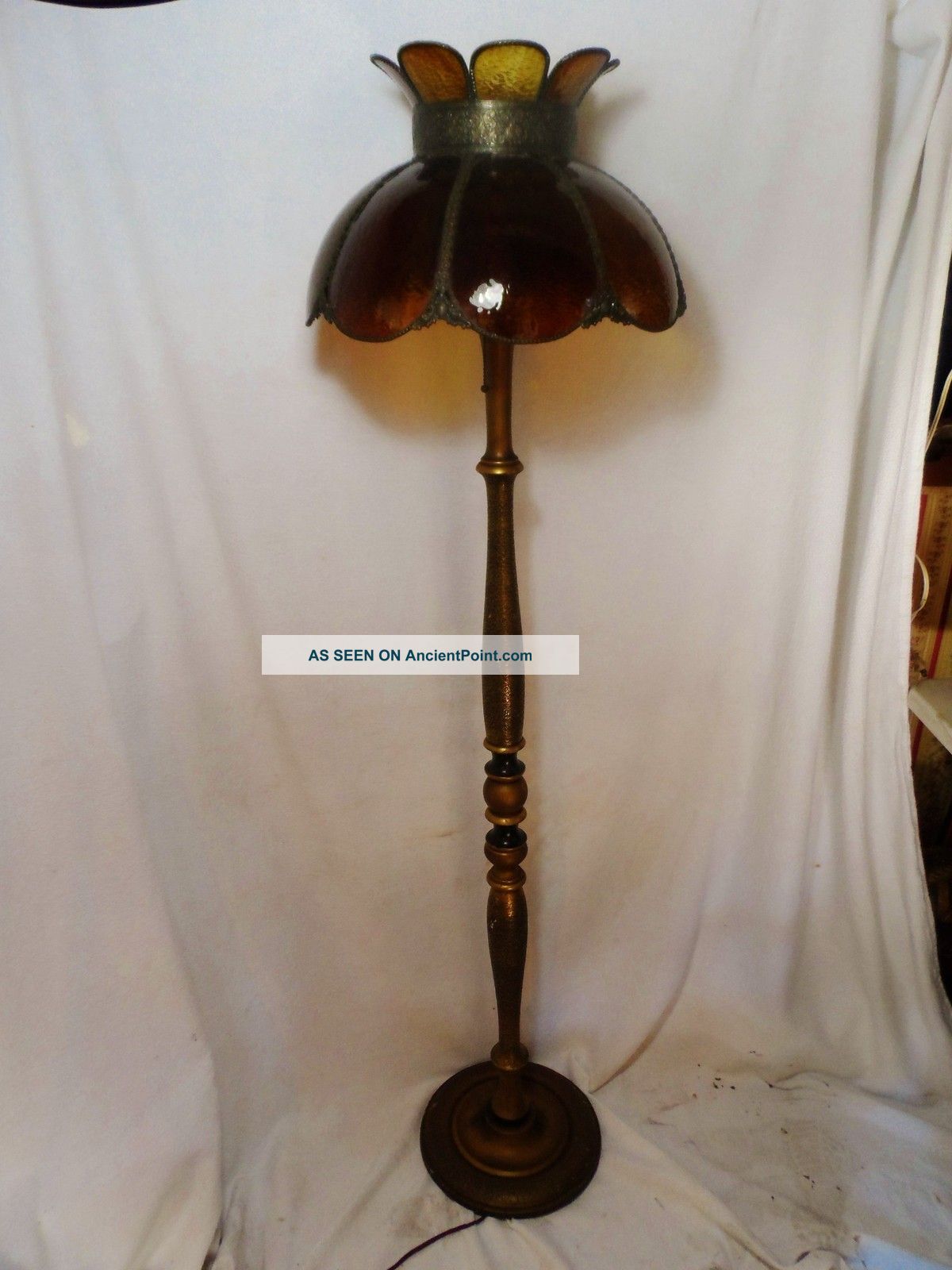 turned wood lamp photo - 4