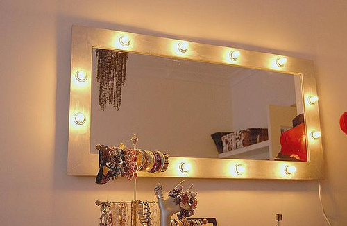 wall lighted makeup mirror photo - 5