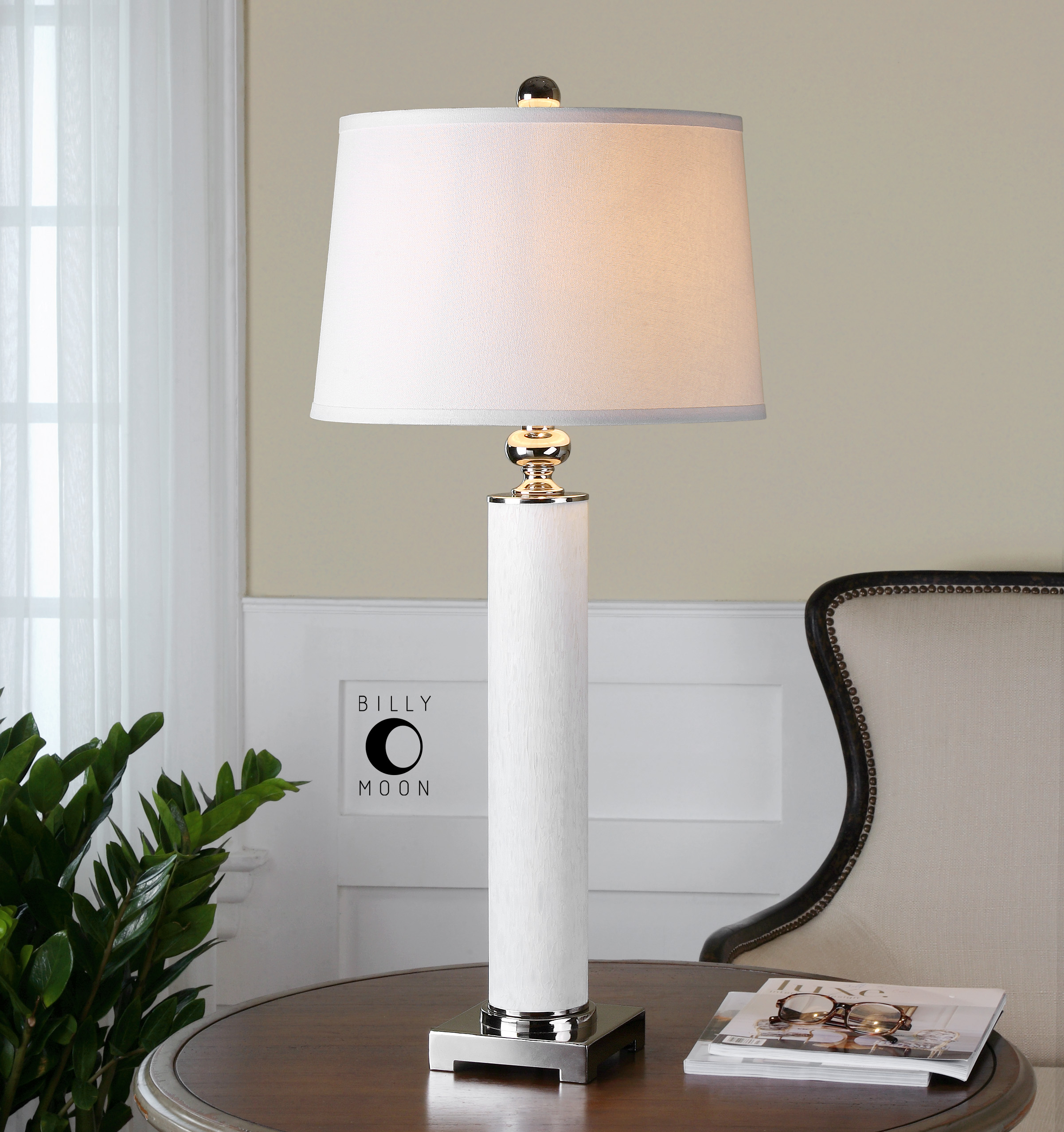 White glass lamp - 10 options for table lamps | Warisan Lighting