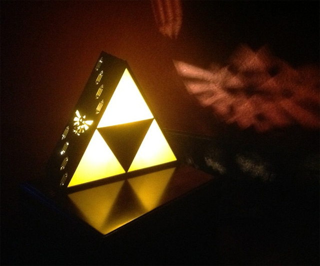 zelda triforce lamp photo - 3